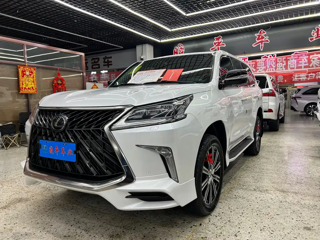 Lexus LX 2018
