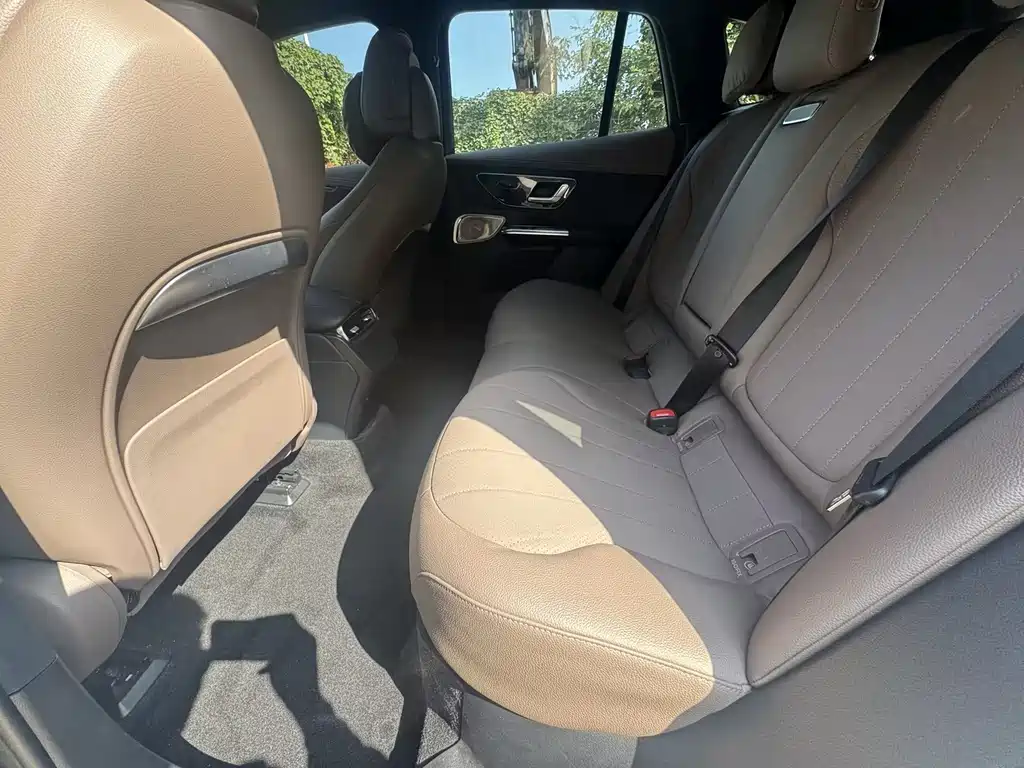 Mercedes-Benz EQE SUV — миниатюра 15