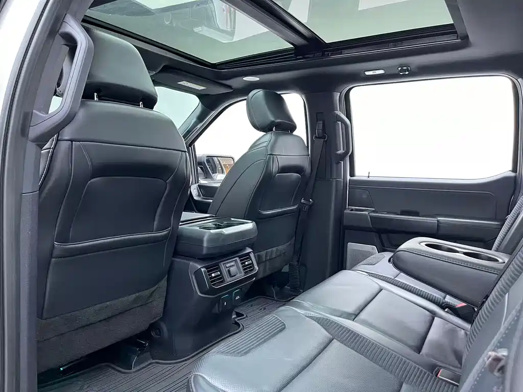 Ford F-150 Raptor — миниатюра 7