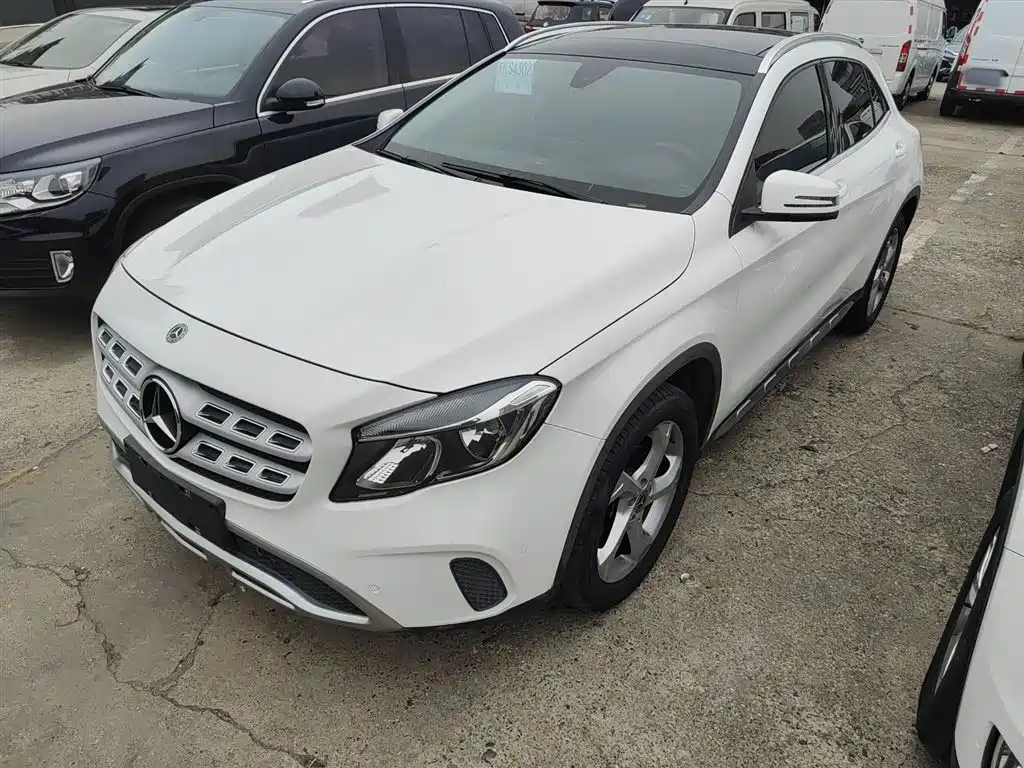 Mercedes-Benz GLA 2019