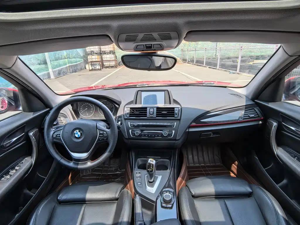 BMW 1 Series (Import) Facelift 118i Sport Type, фото 9