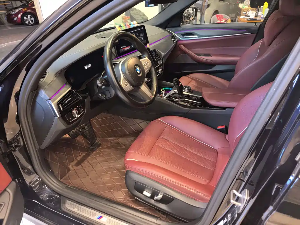 BMW 5 Series — миниатюра 2