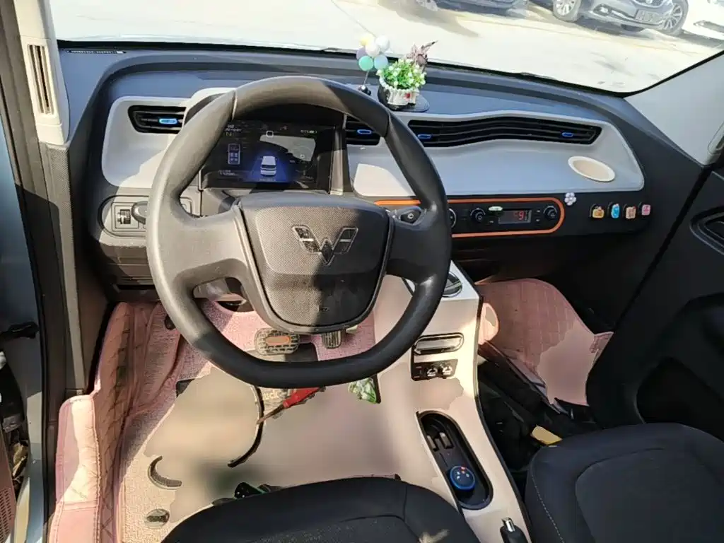 Wuling MINIEV — миниатюра 10