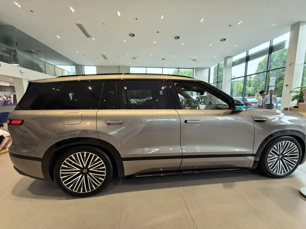 Volkswagen ID.ERA 9X — миниатюра 5