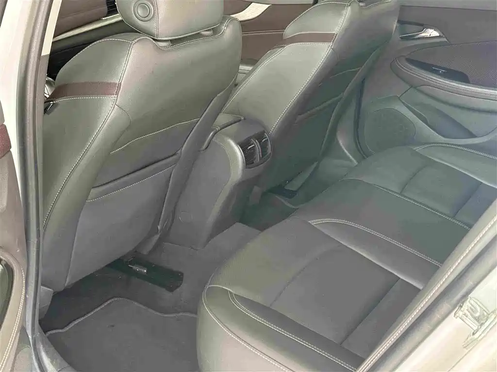 Chevrolet Malibu — миниатюра 6