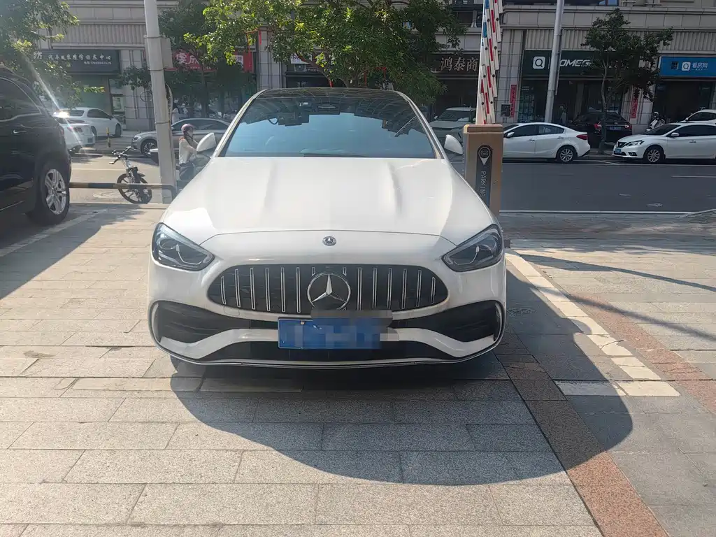 Mercedes-Benz C-Class — миниатюра 2