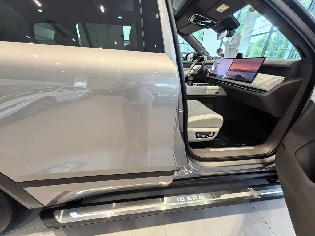 Volkswagen ID.ERA 9X — миниатюра 16