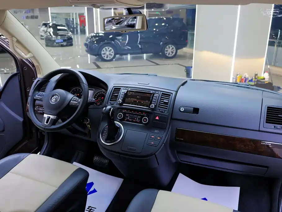 Volkswagen Multivan — миниатюра 19