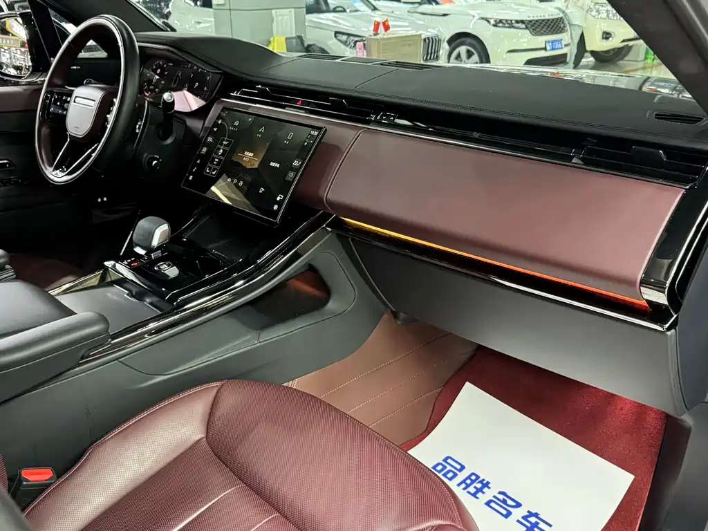 Land Rover Range Rover Sport 2024 — фото 11