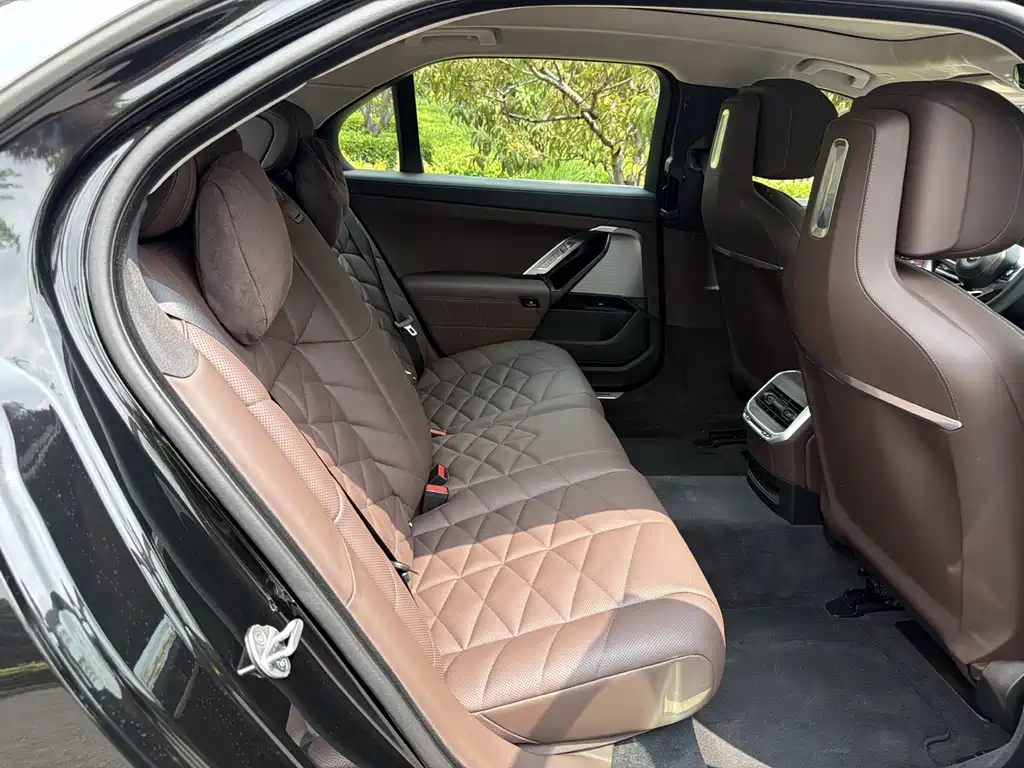 BMW 7 Series 7 2023 735Li M Sport