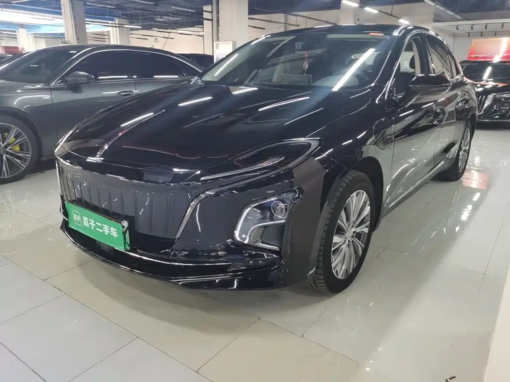 Hongqi Hongqi E-QM5