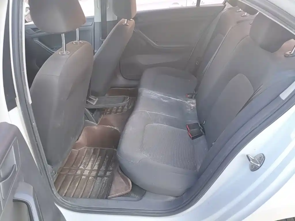 Volkswagen Jetta — миниатюра 17