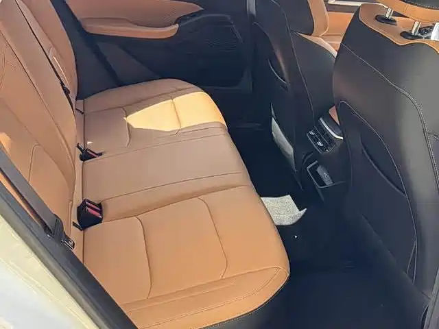 Geely Emgrand — миниатюра 5