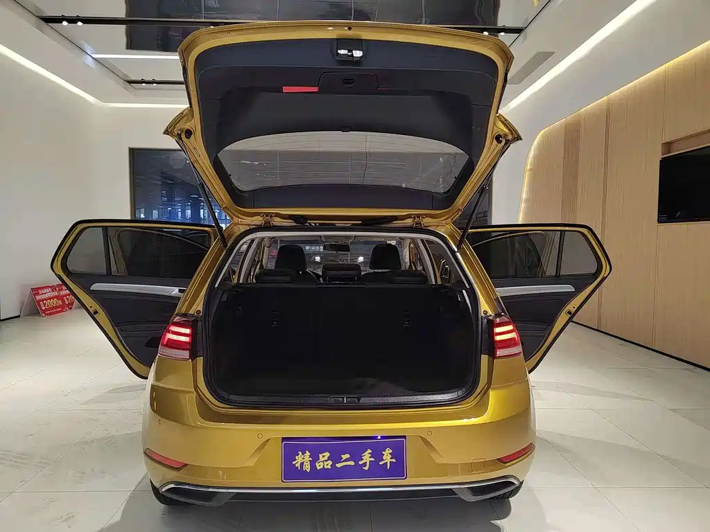 Volkswagen Golf — миниатюра 18