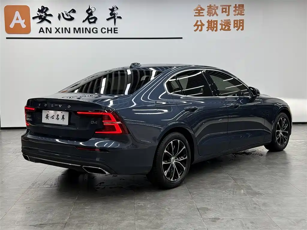 Volvo S60 2022 B4 Luxury