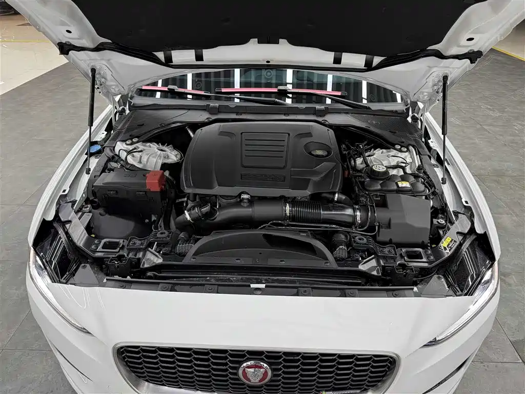 Jaguar XEL 2021 2.0T 250PS R-DYNAMIC S Sport