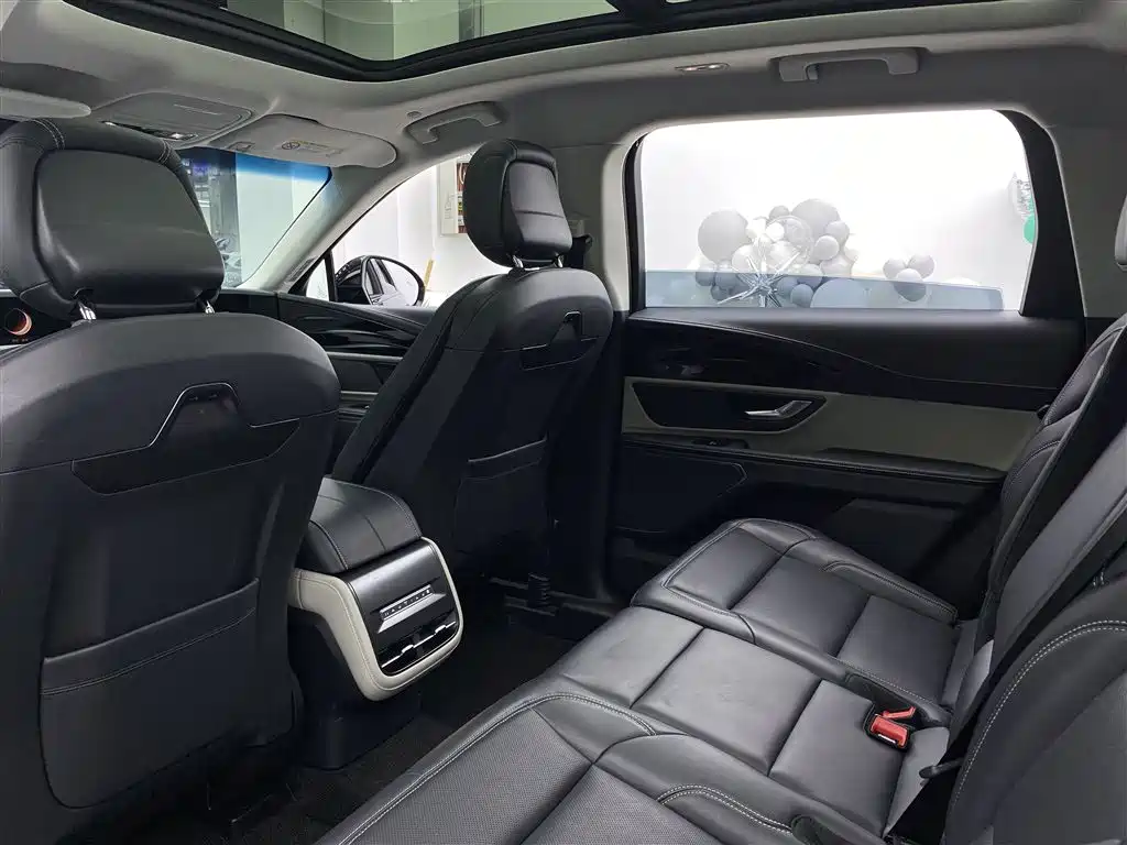 Lincoln Nautilus 2025 2.0T Premium