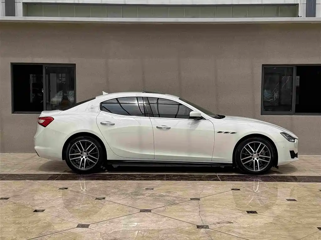 Maserati Ghibli 3.0T Standard Edition China VI, фото 3