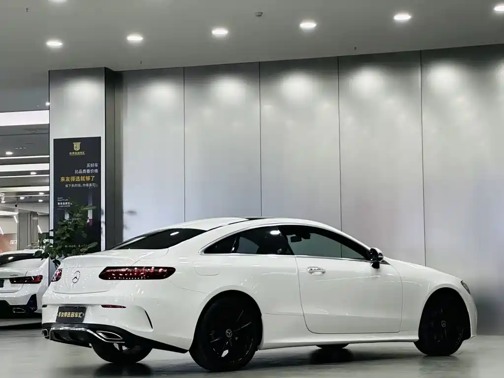 MERCEDES-BENZ E CLASS