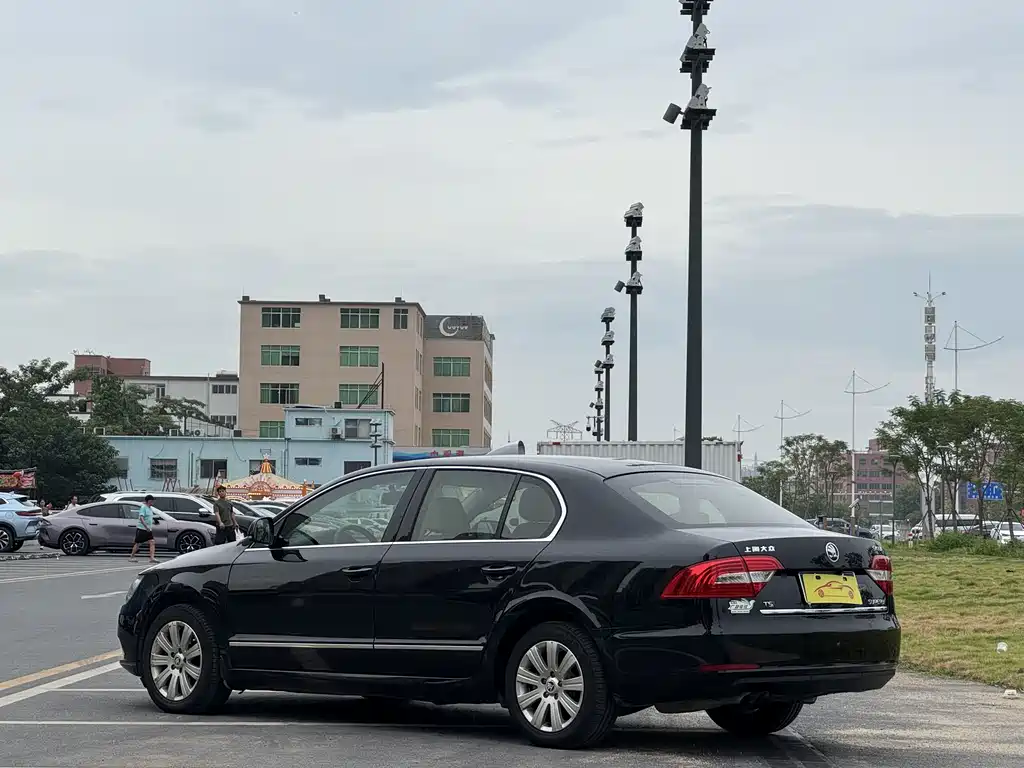 Skoda Superb 2013 1.4TSI DSG
