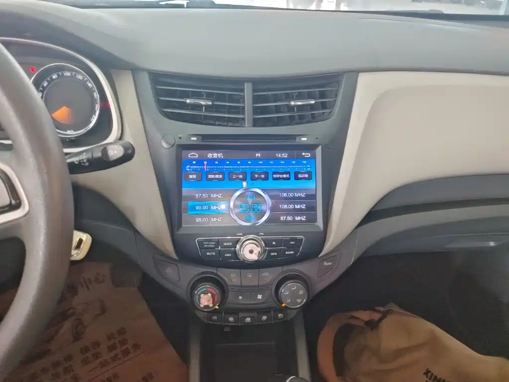 Chevrolet Sail — миниатюра 13