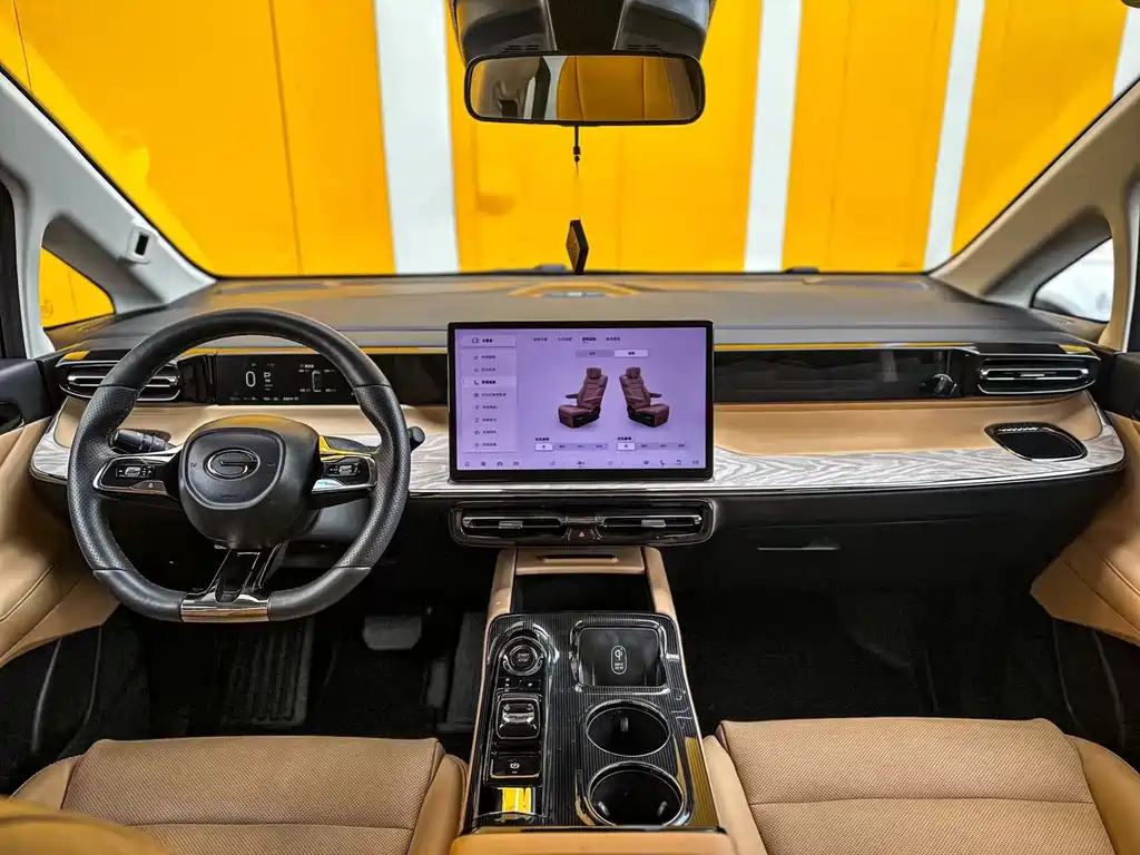 GAC Motor Trumpchi E8 PHEV — миниатюра 9