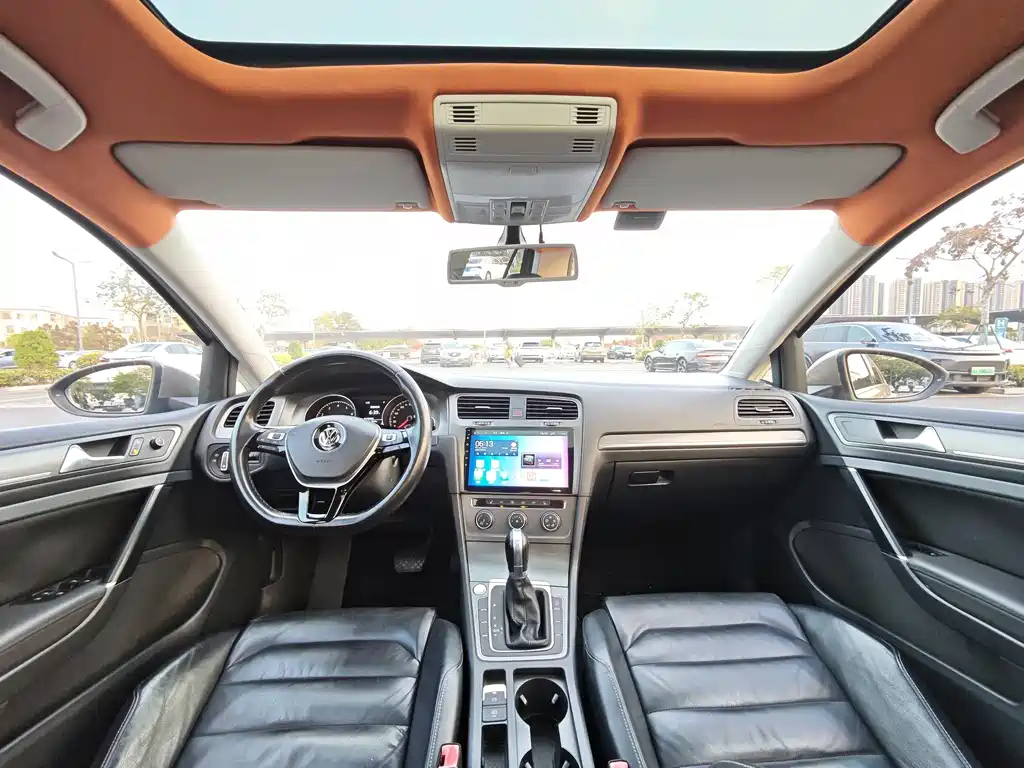 Volkswagen Golf 2015 1.4TSI AT Luxury