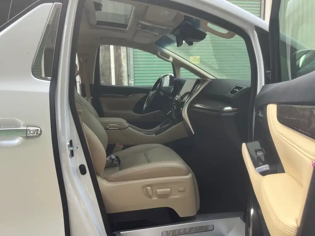Toyota Vellfire Crown Hybrid 2.5L HV Supreme Edition, фото 11
