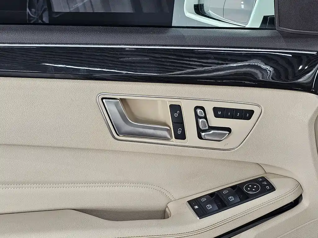 Mercedes-Benz E-Class E 2015 E 260 L Sport