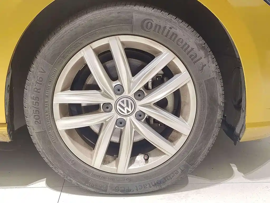 Volkswagen Golf — миниатюра 9