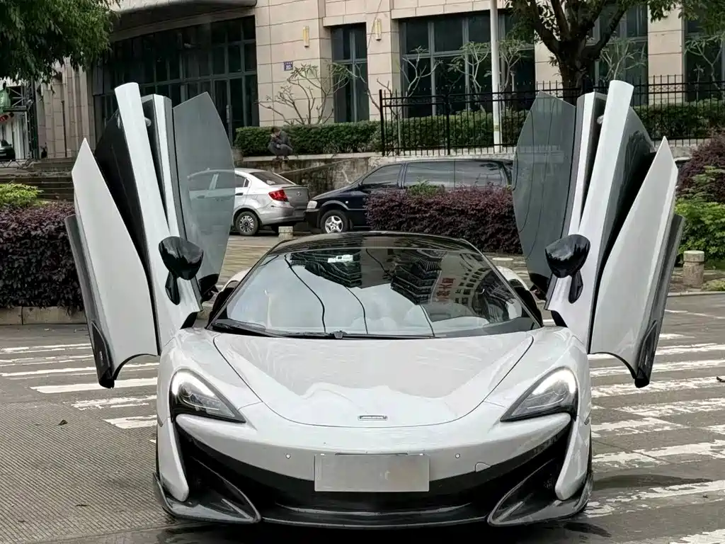 MCLAREN 570