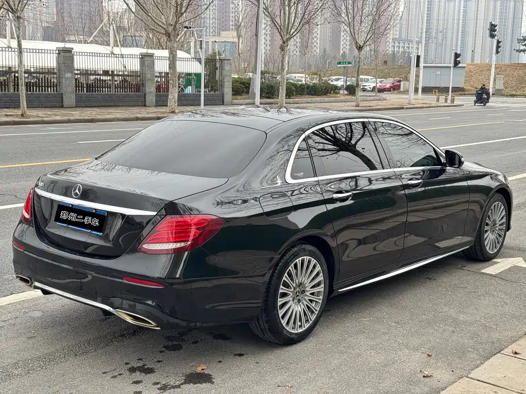 MERCEDES-BENZ E CLASS