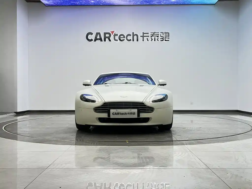Aston Martin V8 Vantage — миниатюра 2