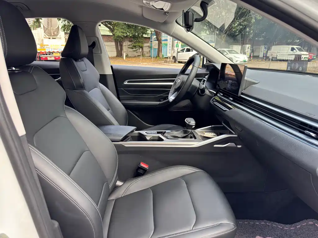Geely Emgrand — миниатюра 18