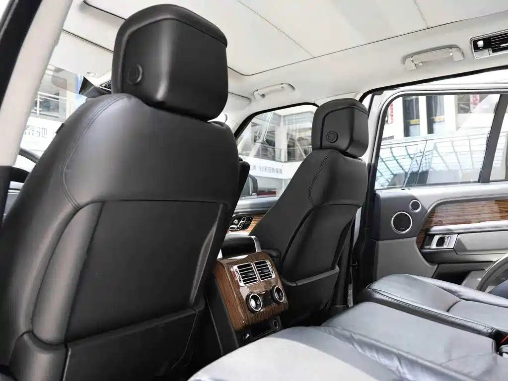 Land Rover Range Rover — миниатюра 9