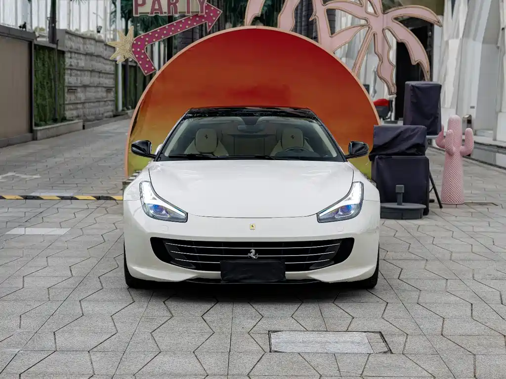 Ferrari GTC4Lusso 2016 6.3L V12