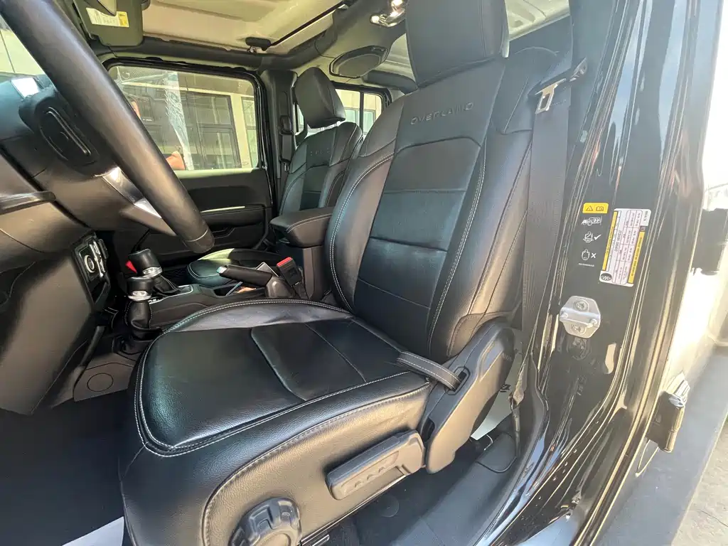 Jeep Gladiator — миниатюра 14
