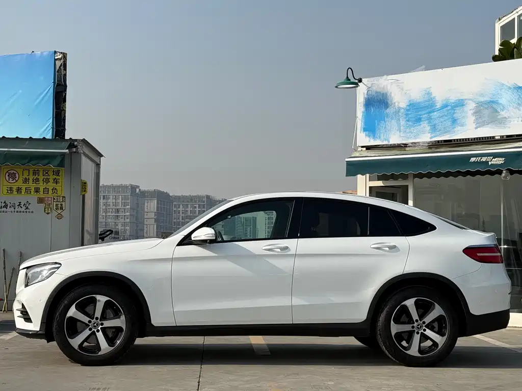 Mercedes-Benz GLC 2019 GLC 200 4MATIC SUV