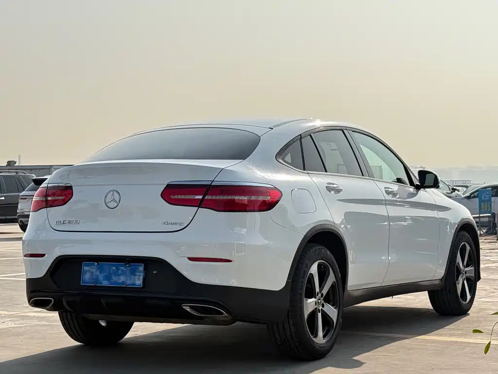 Mercedes-Benz GLC 2019 GLC 200 4MATIC SUV