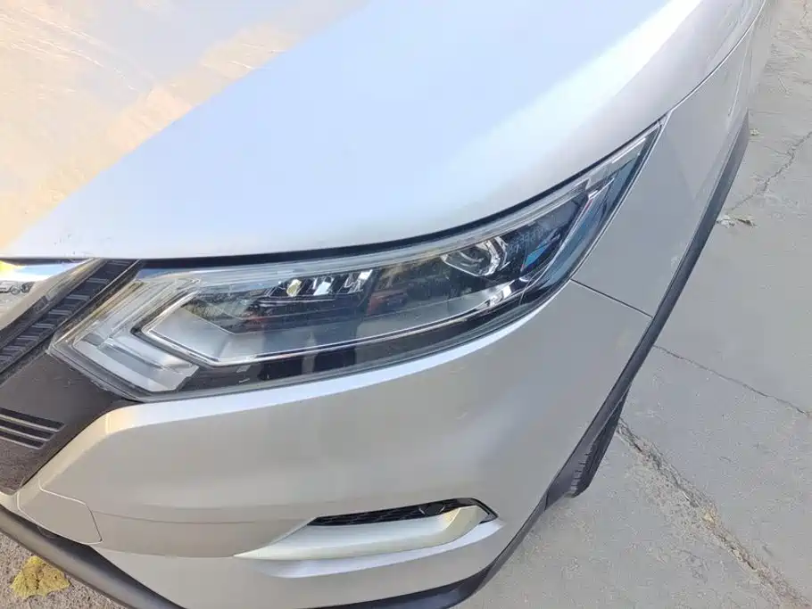 Nissan Qashqai — миниатюра 5