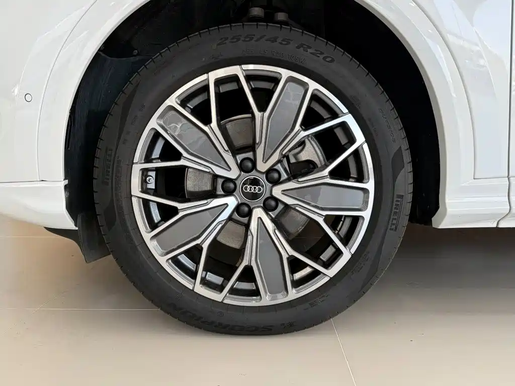 Audi Q5L — миниатюра 16