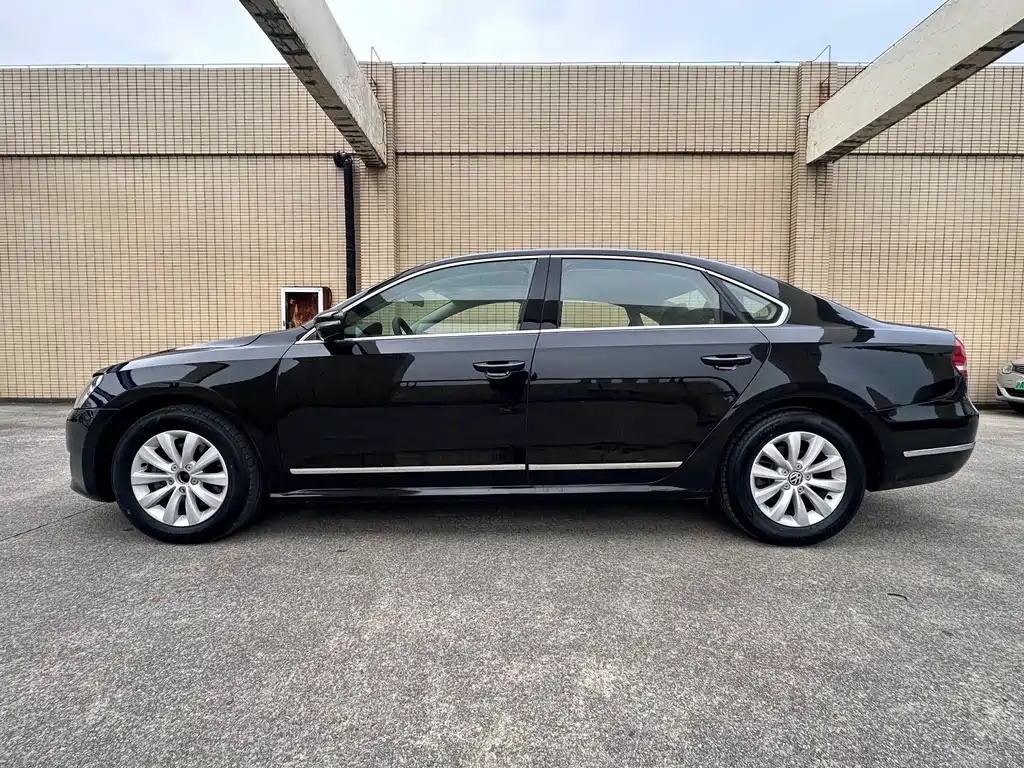 Volkswagen Passat — миниатюра 8