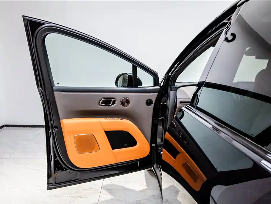 Li Auto i8 2025 Standard