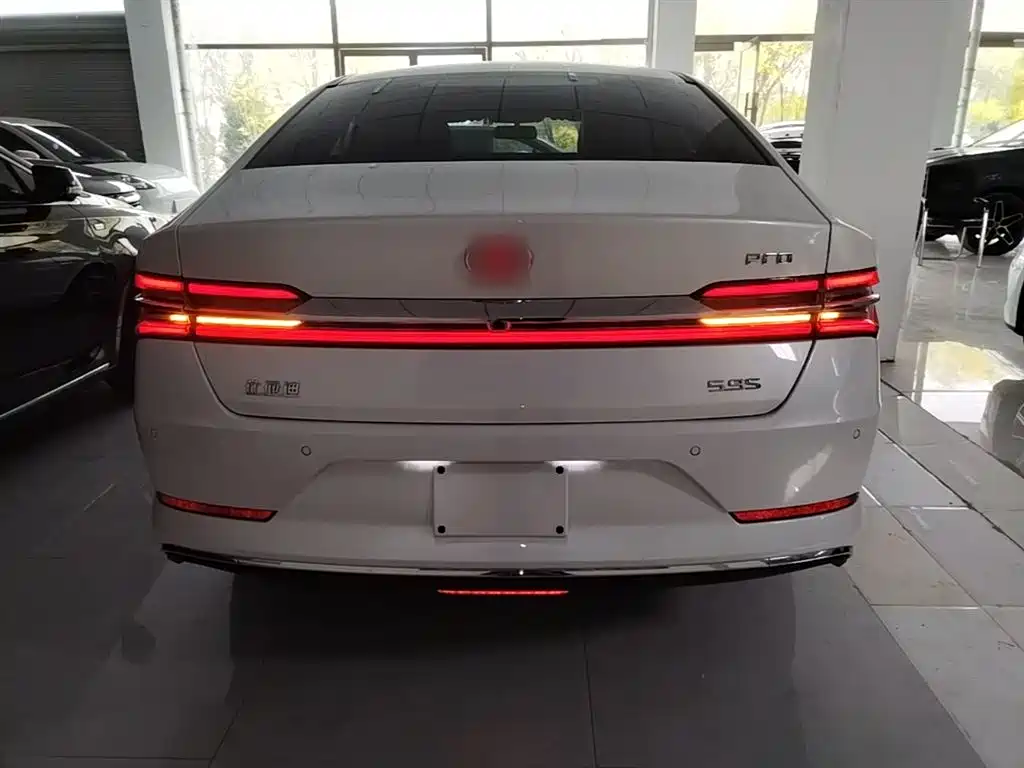 BYD Qin Pro Pro 2019 DM 1.5TI AT VI