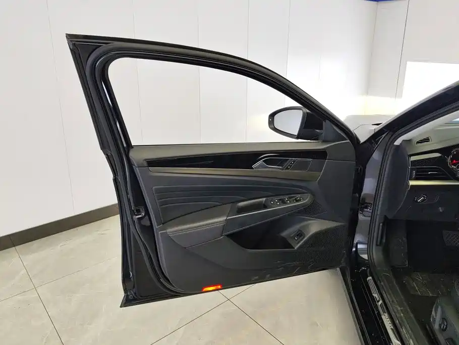 Volkswagen Passat — миниатюра 7