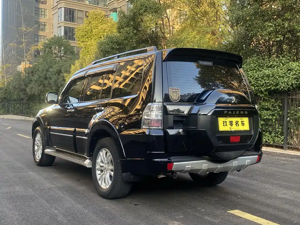 Mitsubishi V97 2019 3.8L AT