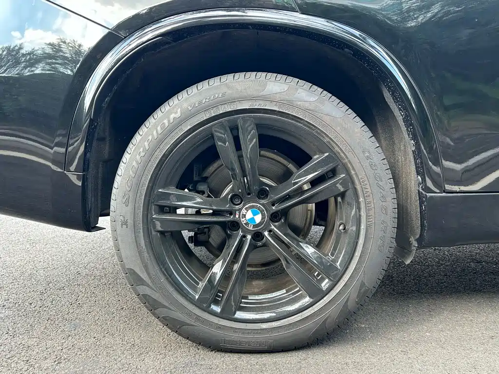 BMW X5 (Import) — миниатюра 17