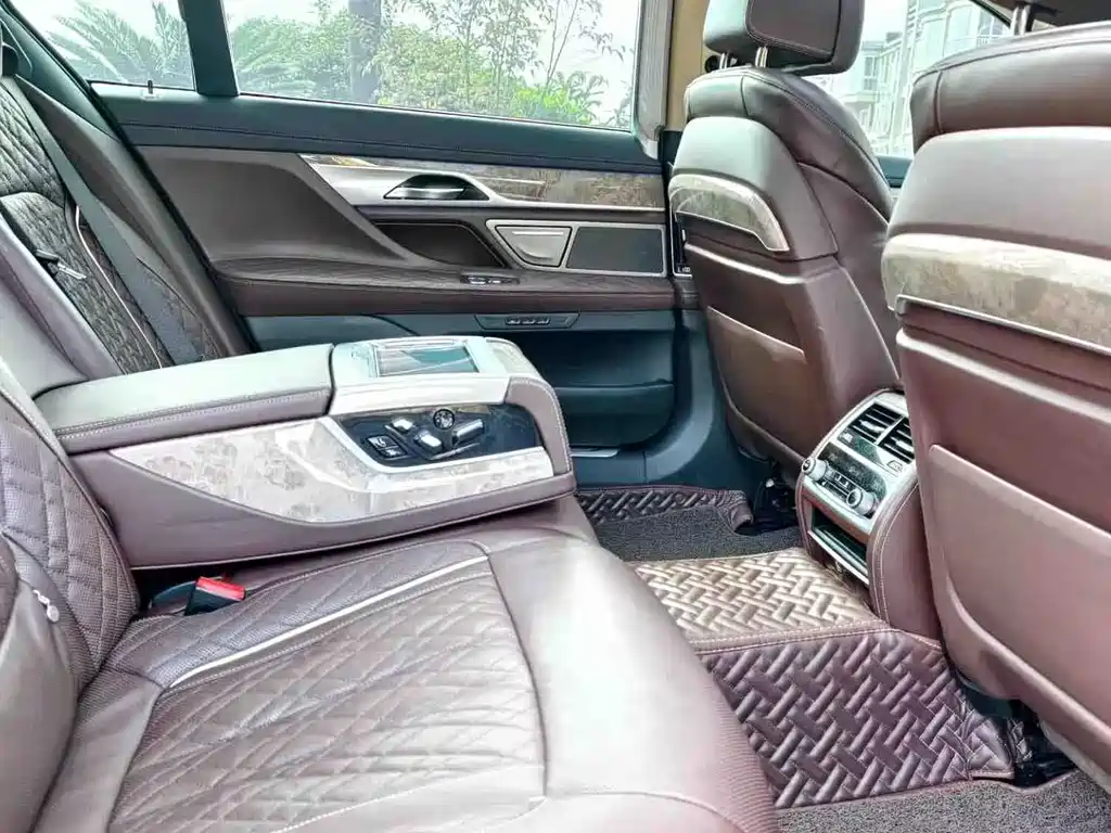 BMW 7 Series 7 2019 740Li Lead Luxury