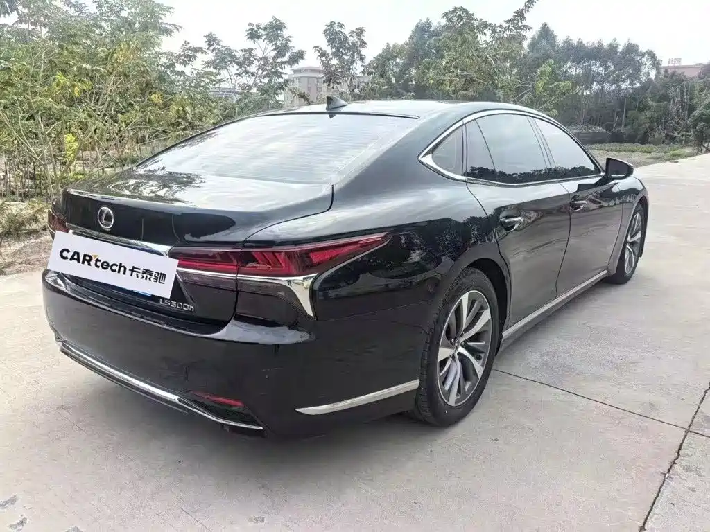 Lexus LS 2020 500h Luxury VI