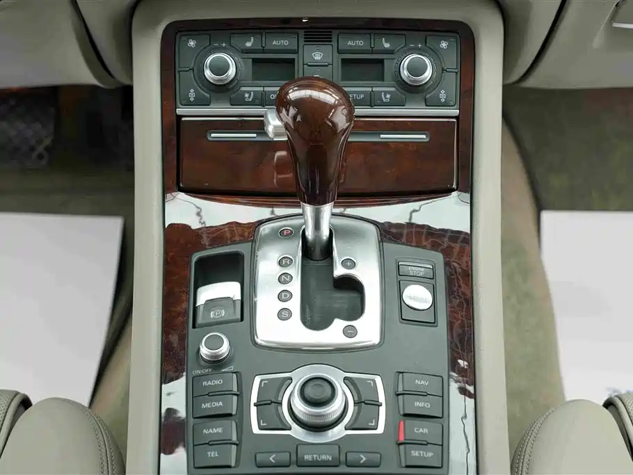 Audi A8 — миниатюра 38